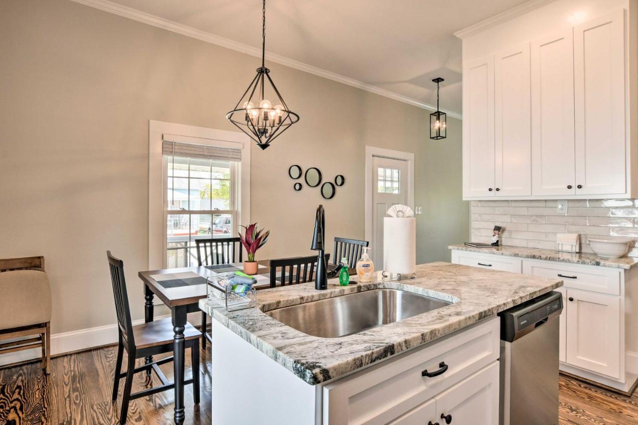 Ideally Located Penne Place With Deck And Grill Greenville Exterior photo